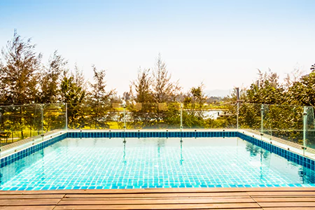 Cost of Glass Pool Fence Repair in Crestview, FL